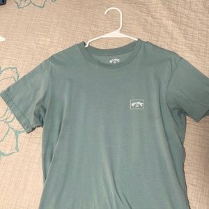 Small BILLABONG t-shirt 100% cotton lightly used